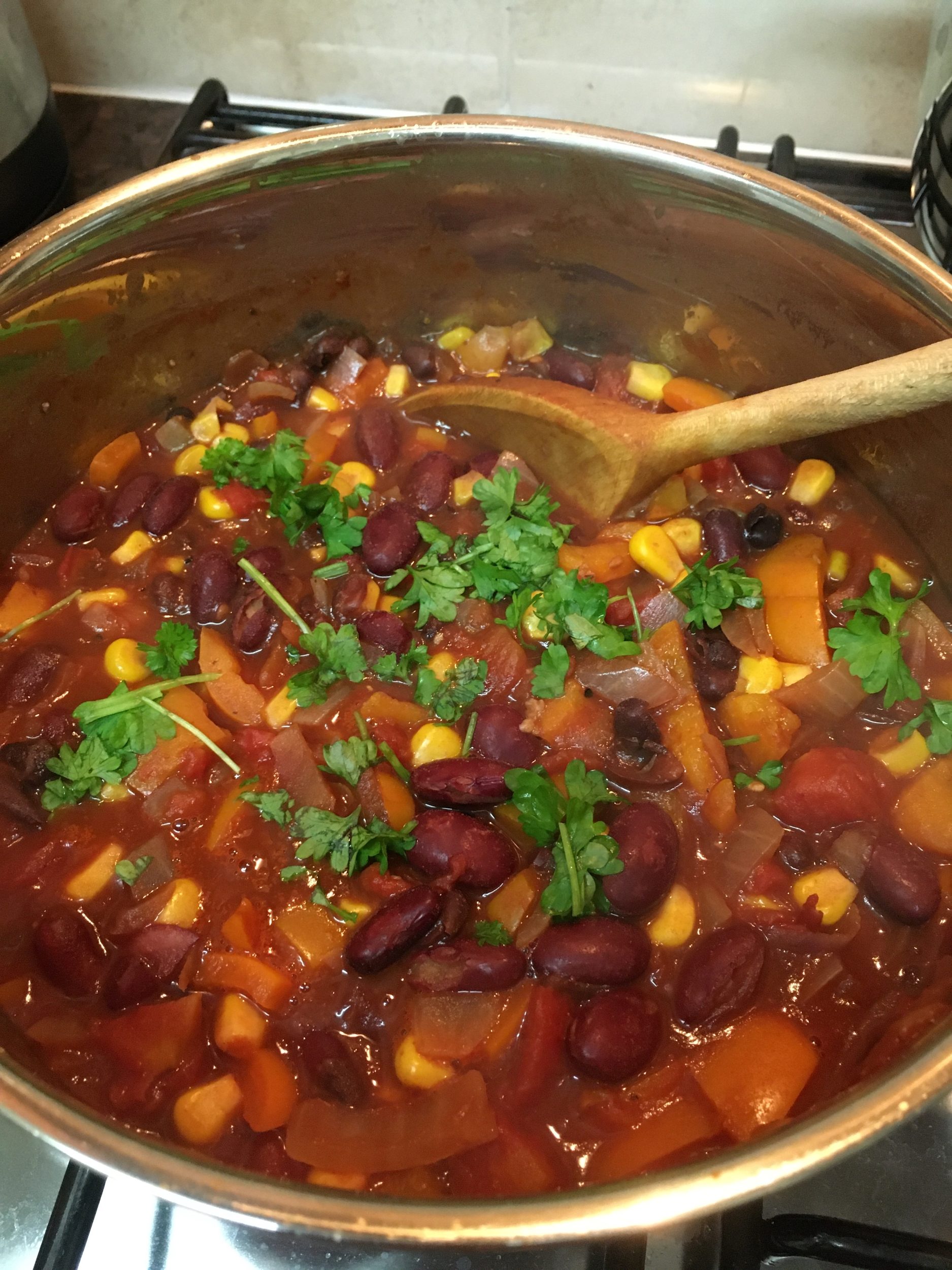 Easy Vegan Mixed Bean Chilli - TheUniCook COOKING Vegan, Healthy Chilli ...