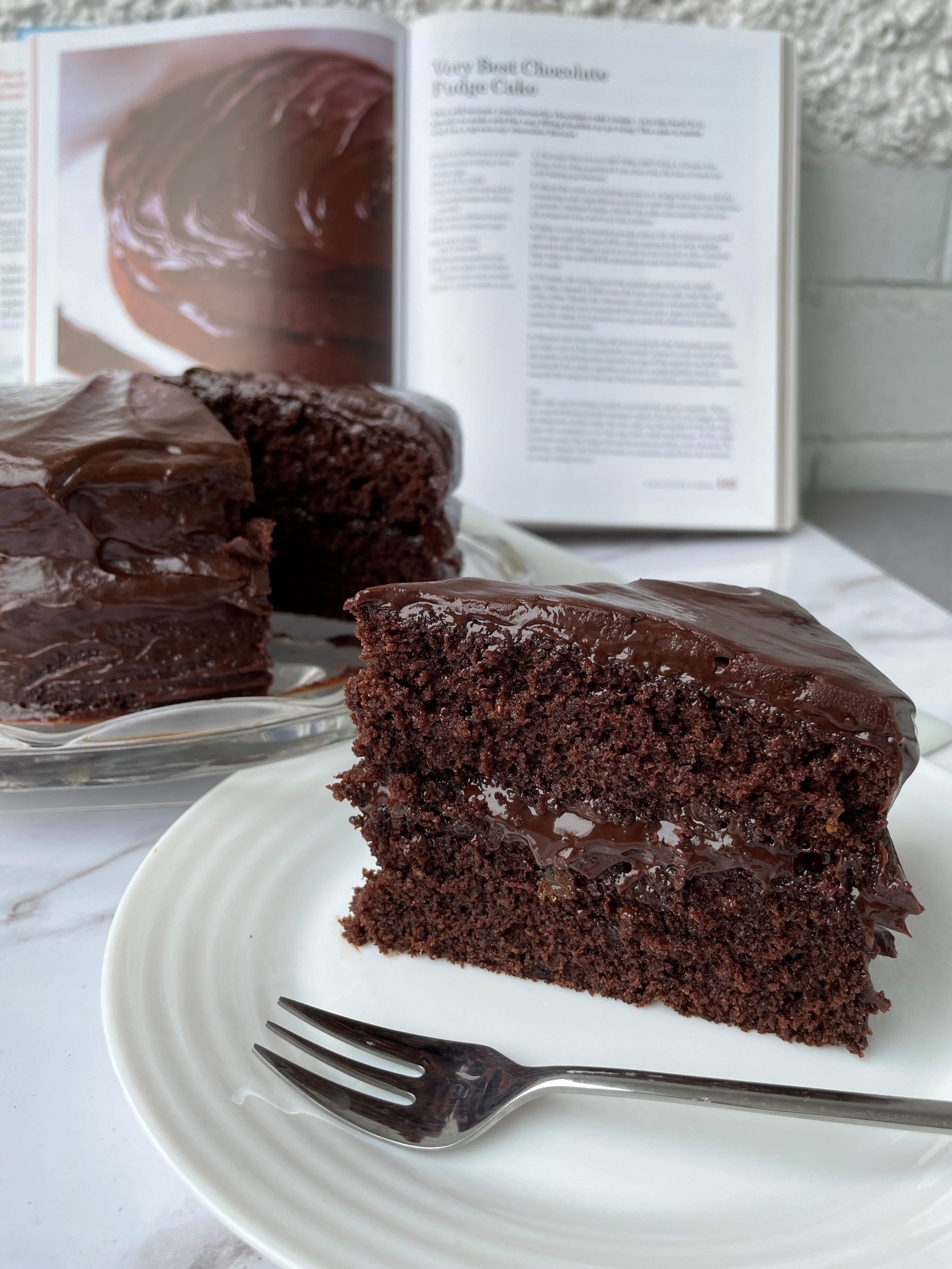 Very Best Chocolate Fudge Cake - TheUniCook