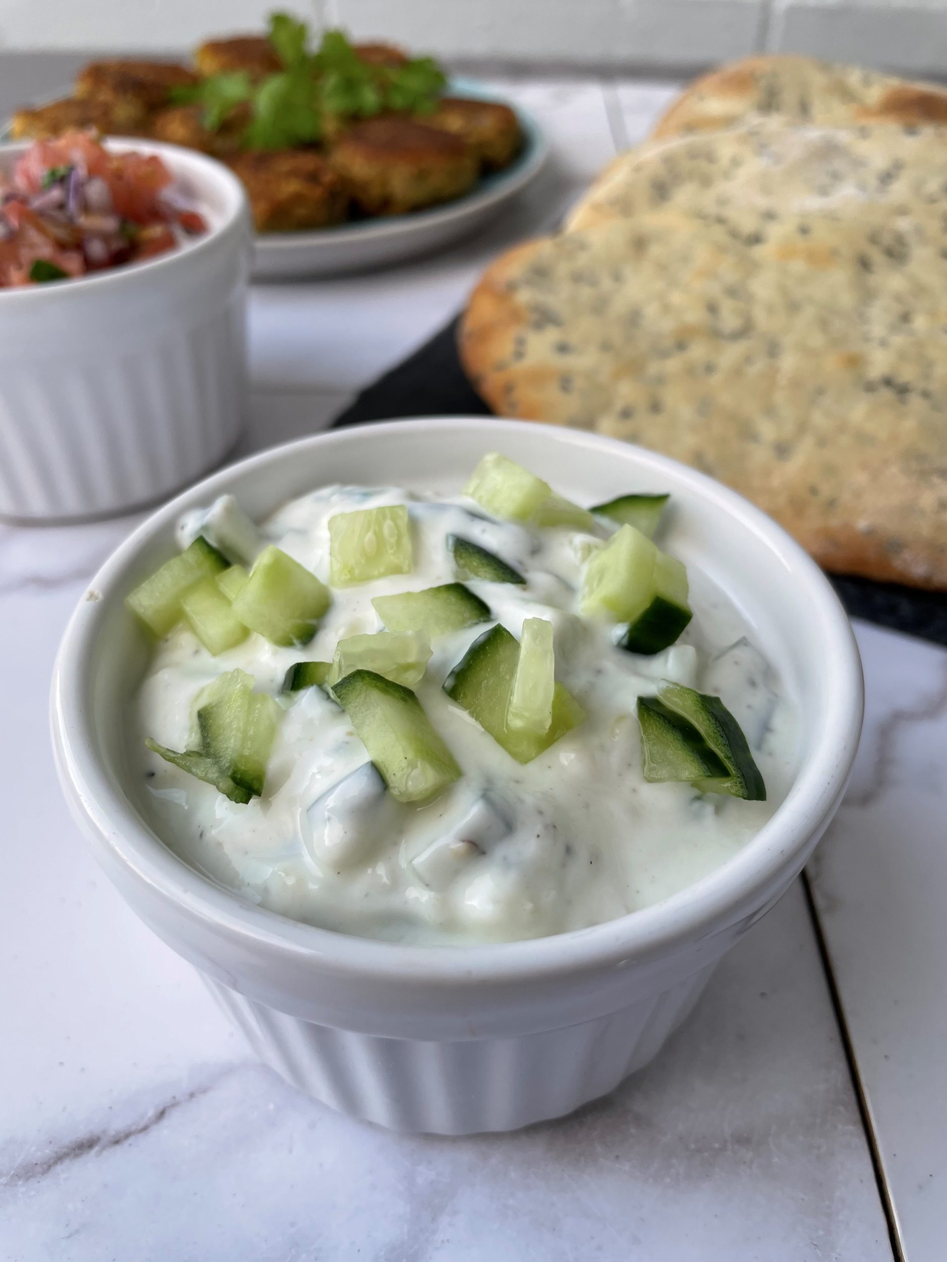 Homemade Tzatziki (Greek Yoghurt Dip with Garlic and Cucumber) - TheUniCook